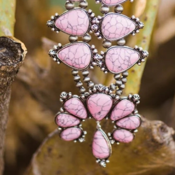 Southern Style Blossom Pink Necklace - Picture 2 of 3